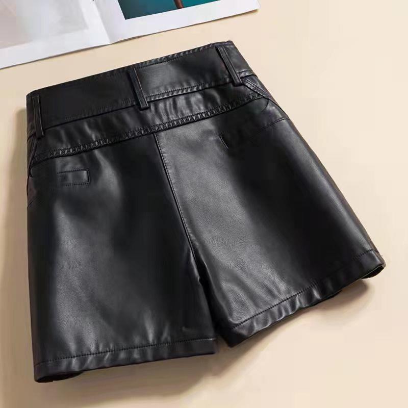 Black fake Leather Short