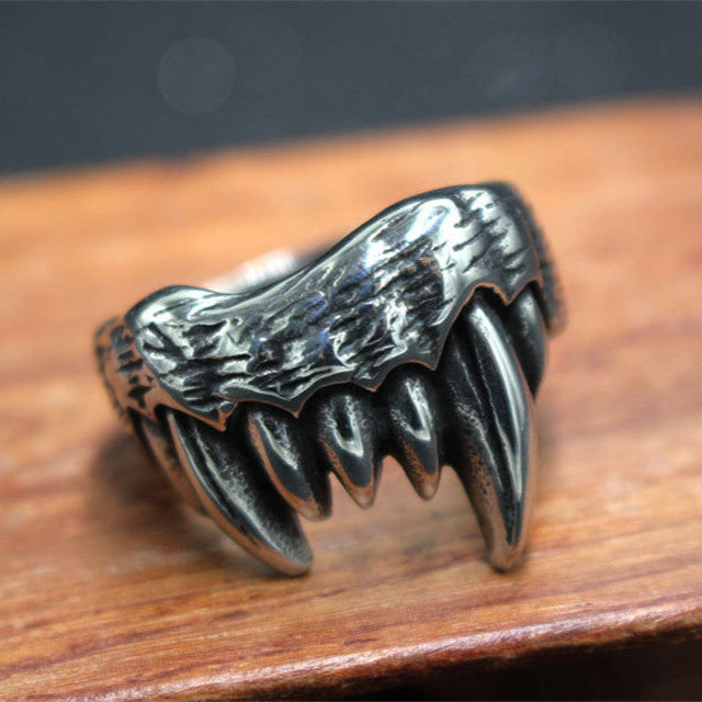 goth Vampire Sharp Teeth Ring Unisex