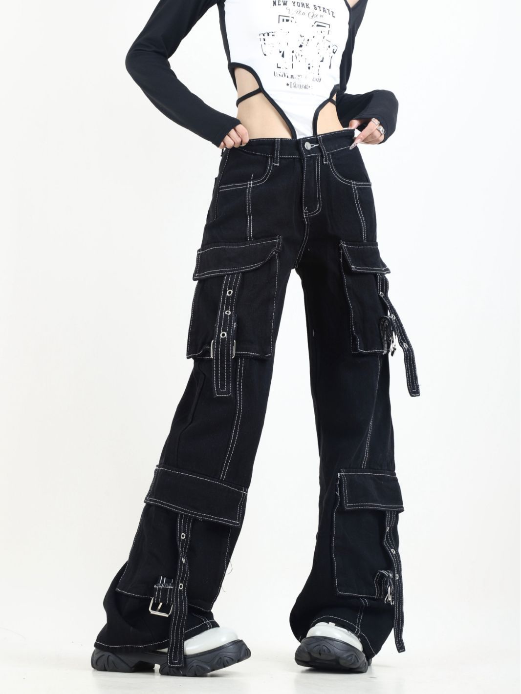 gothicBlack Multi-Pocket Oversized Jeans for Women
